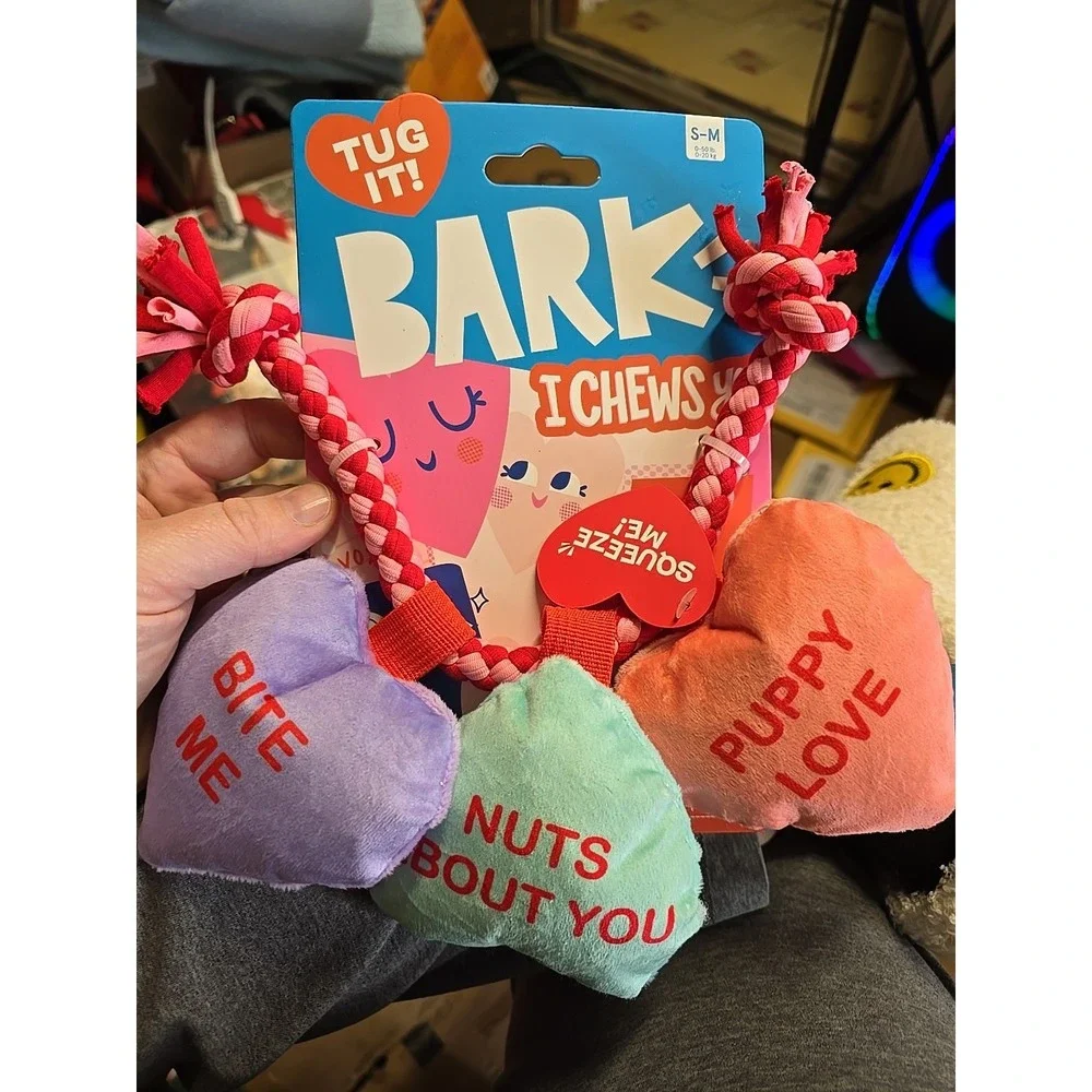Bark I Chews You Tug It! Tuggin' Heart Strings Squeaker Dog Toy (S-M 0-50lb)